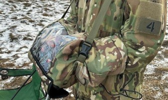 Як зберегти тепло рук оператору дрона взимку